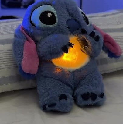 Oddychające Stitche – pluszowe maskotki sensoryczne, które imitują rytmiczny oddech.
